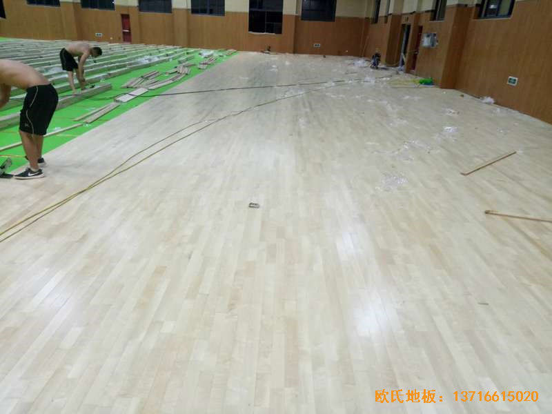 浙江臺州路北街道籃球館運(yùn)動地板鋪設(shè)案例4
