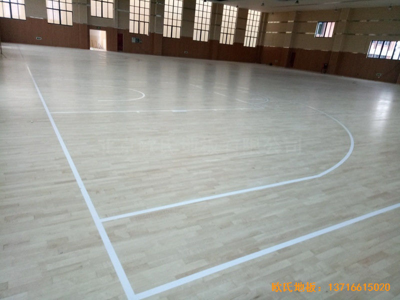 浙江臺州路北街道籃球館運(yùn)動地板鋪設(shè)案例5